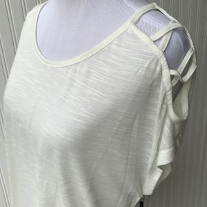 Active Life Open Shoulder Cream Top Size Medium